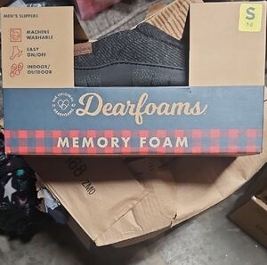 Dearfoams Men's Black Memory Foam Slippers